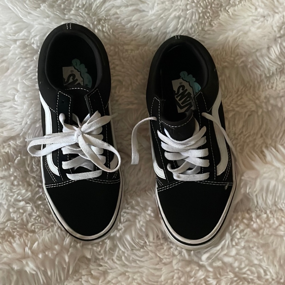 Original Vans Tennis shoes.